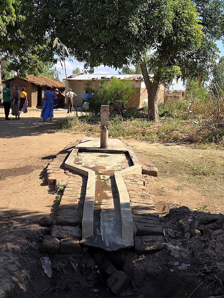 borehole with drainage apron